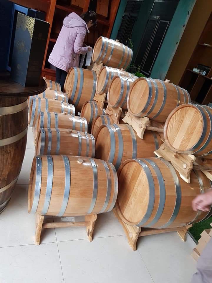 Thùng rượu gỗ sồi giá rẻ